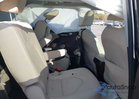 2021 Toyota Highlander Platinum z USA, uszkodzony, nr VIN 5TDFZRAH9MS044929